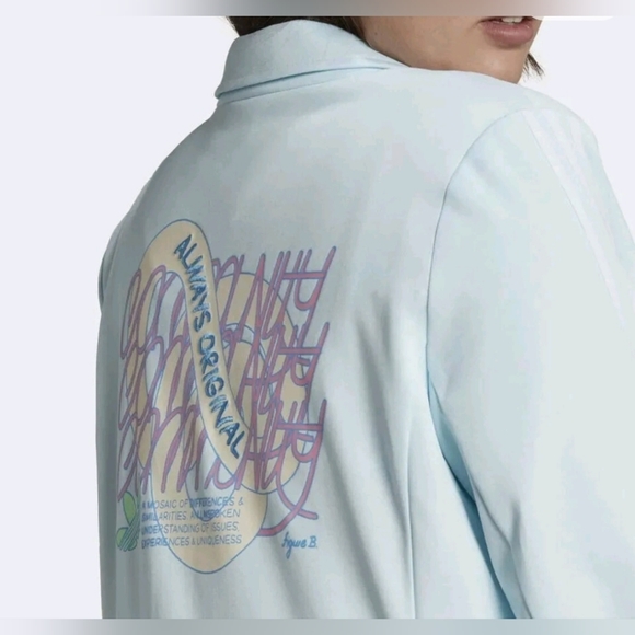 Adidas Originals Women's 2pc Set (Blazer+Shorts) Almost Blue 1X HT3764/HT3759 - Picture 3 of 5